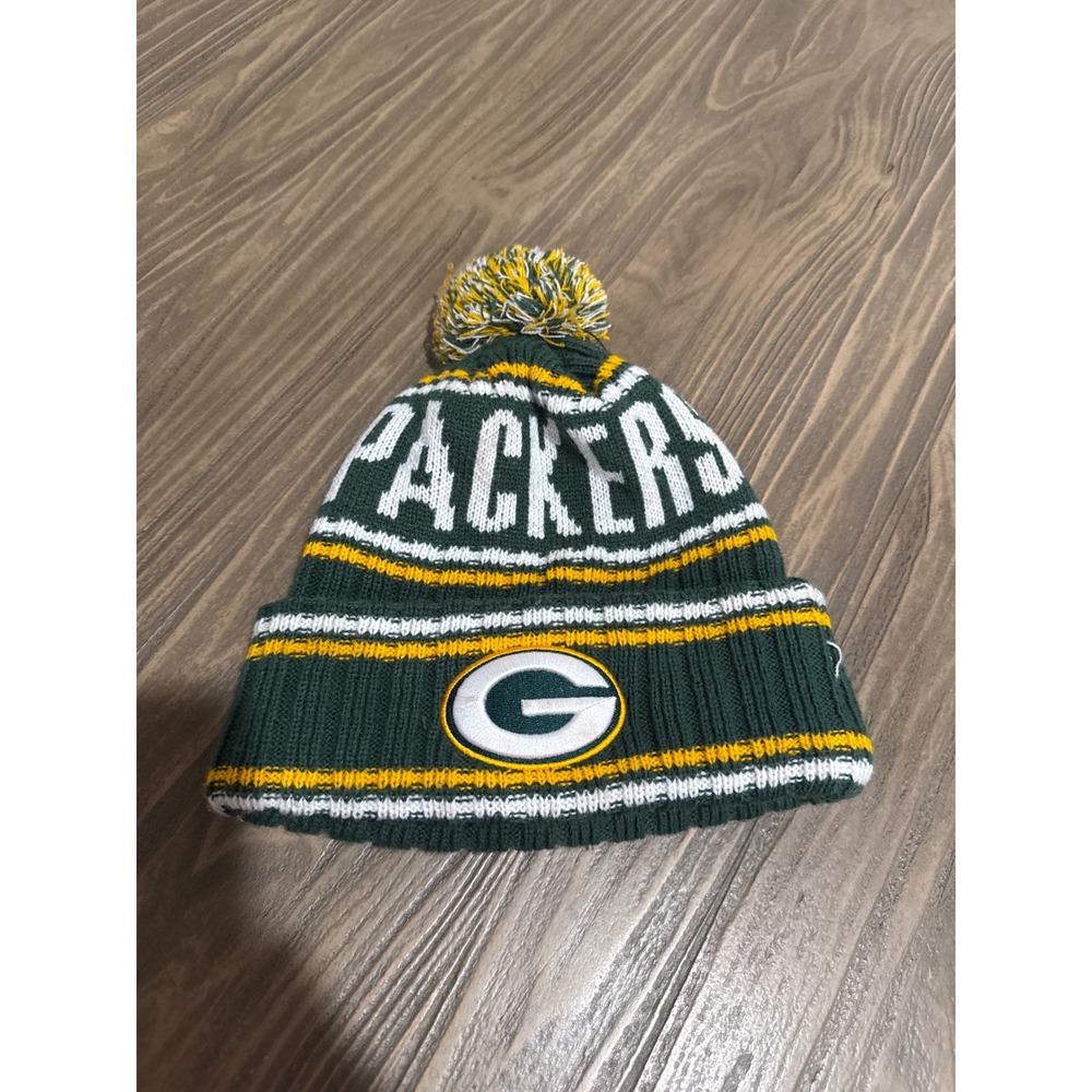 Green Bay Packers NFL Team Apparel Cuffed Knit Beanie Pom Hat Adult Green & Gold